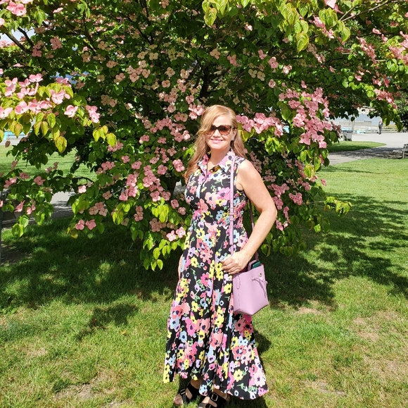 Meet your Posher, Marydora - Picture 2 of 6